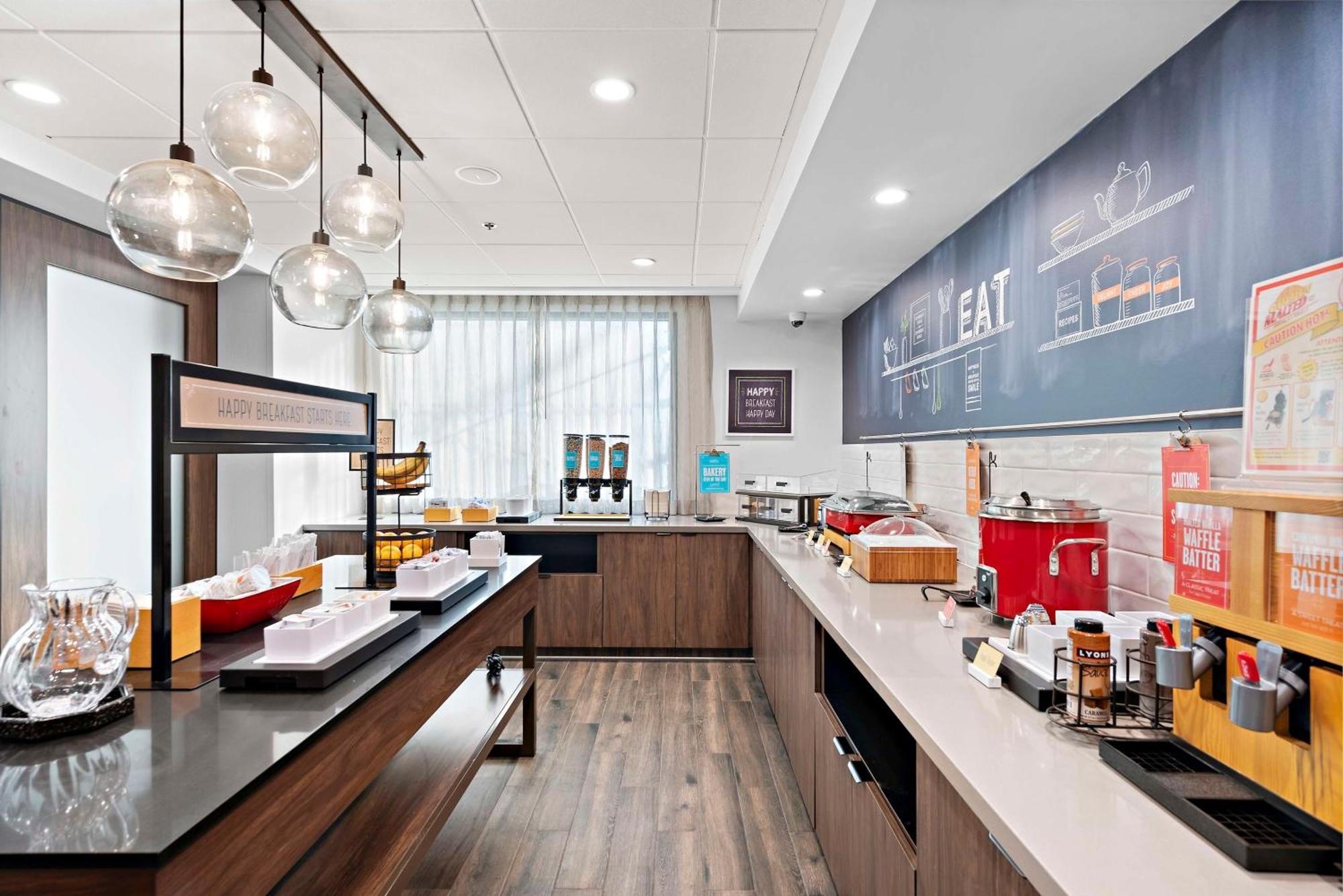 Hampton Inn Los Angeles Airport Lennox Экстерьер фото