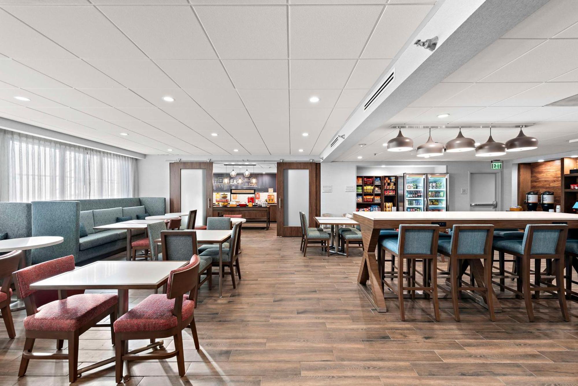Hampton Inn Los Angeles Airport Lennox Экстерьер фото